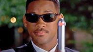 Will Smith as James Darrell Edwards III, holding a Neuralyzer in a scene from Men in Black | Image via Sony Pictures Releasing