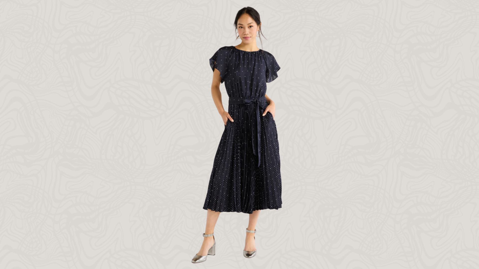 Free Assembly Women&rsquo;s Pleated Midi Dress (Image via Walmart)