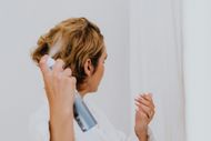 Haircare can be tricky, especially at home. (Image via Pexels/ Karolina Grabowska)