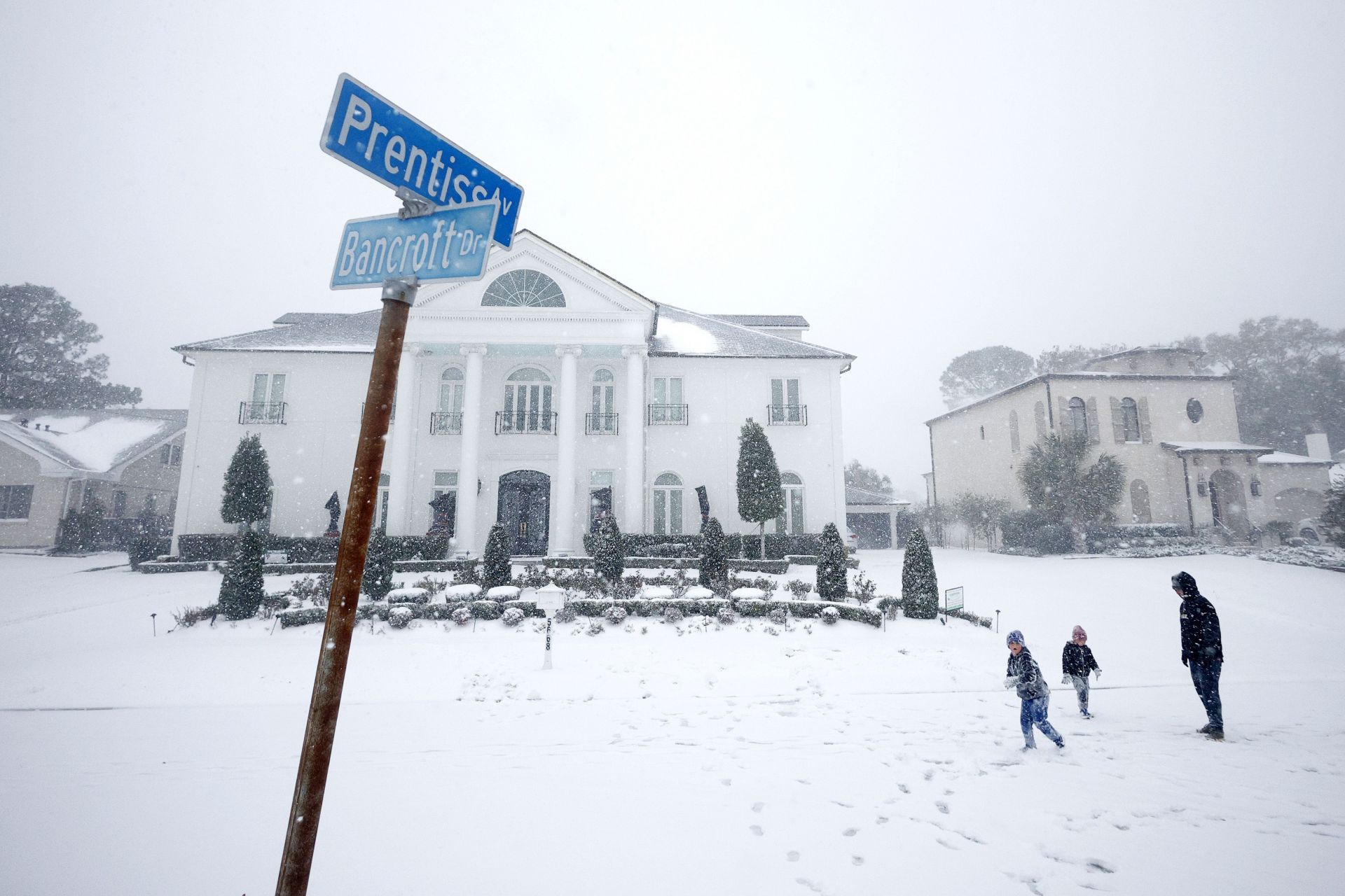 Large Winter Storm Brings Rare Snowfall To Large Swath Of Southern States - Source: Getty