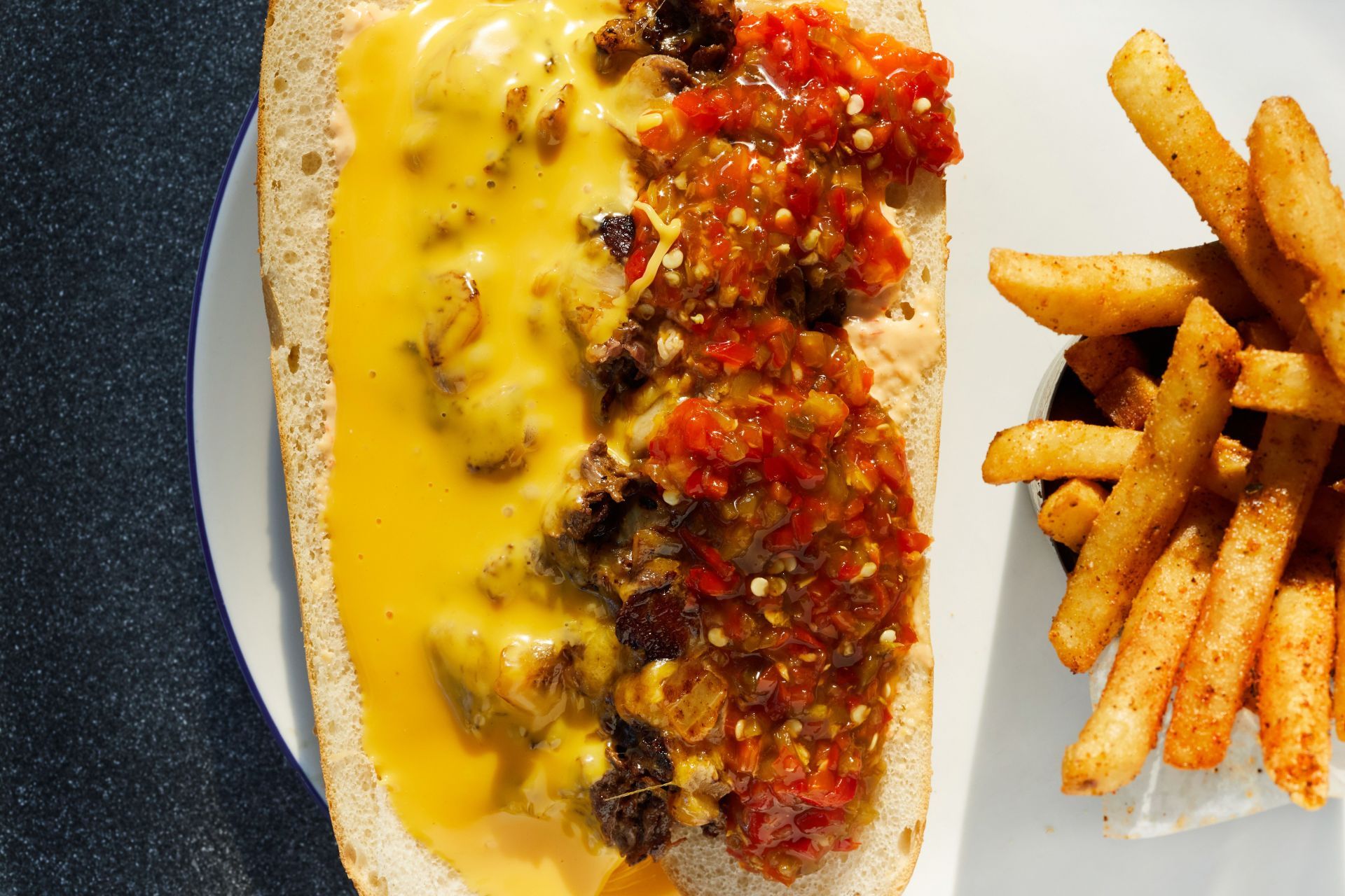 Cheesesteaks (Image via Getty)