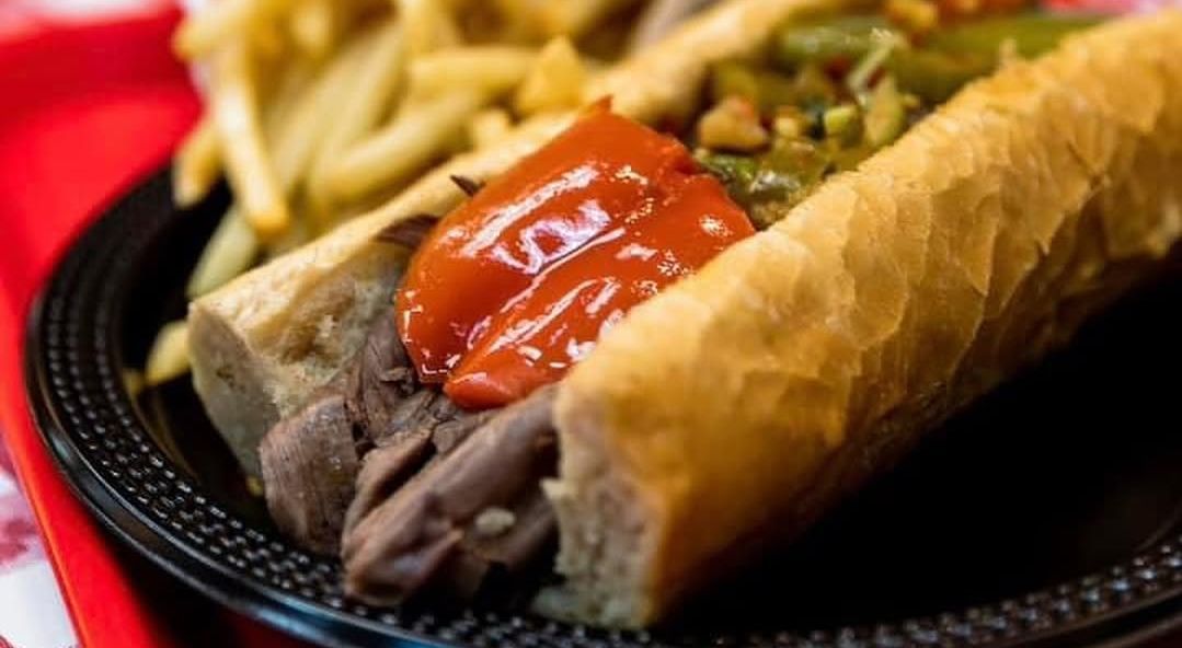 Sandwich from Luke&rsquo;s Italian Beef. (Image via Instagram/@lukeschicago)