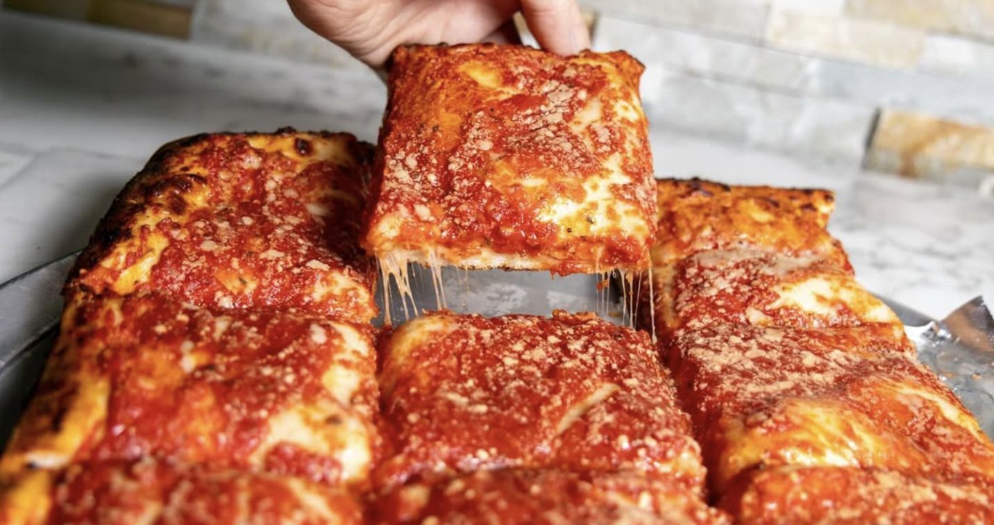 Square-shaped pizza (Image via Instagram/@lbspumonigardens)