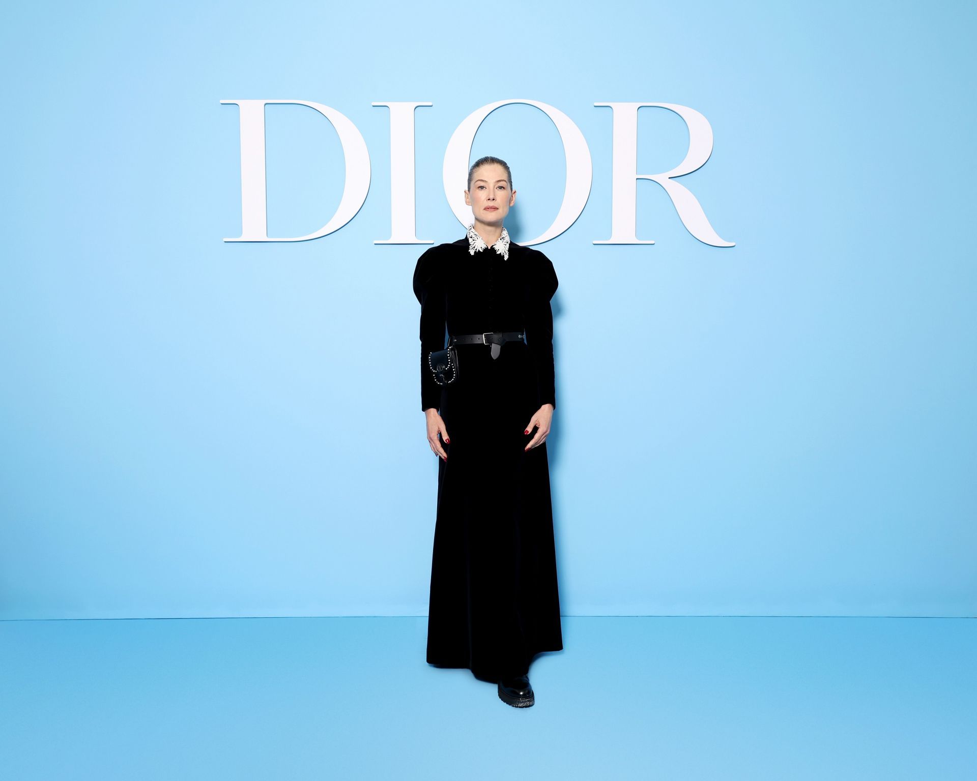 Christian Dior: Photocall - Paris Fashion Week - Womenswear Spring-Summer 2025 - Source: Getty