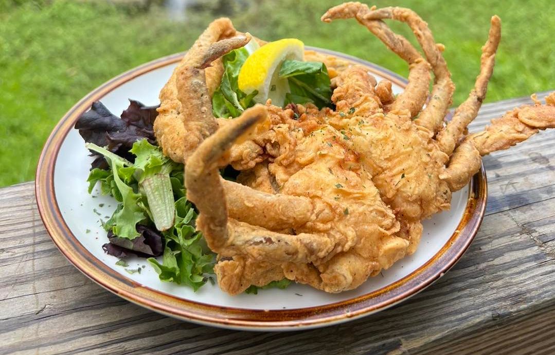 Softshell Crab! from Restaurant des Familles. (Image via Instagram/@restaurantdesfamilles)