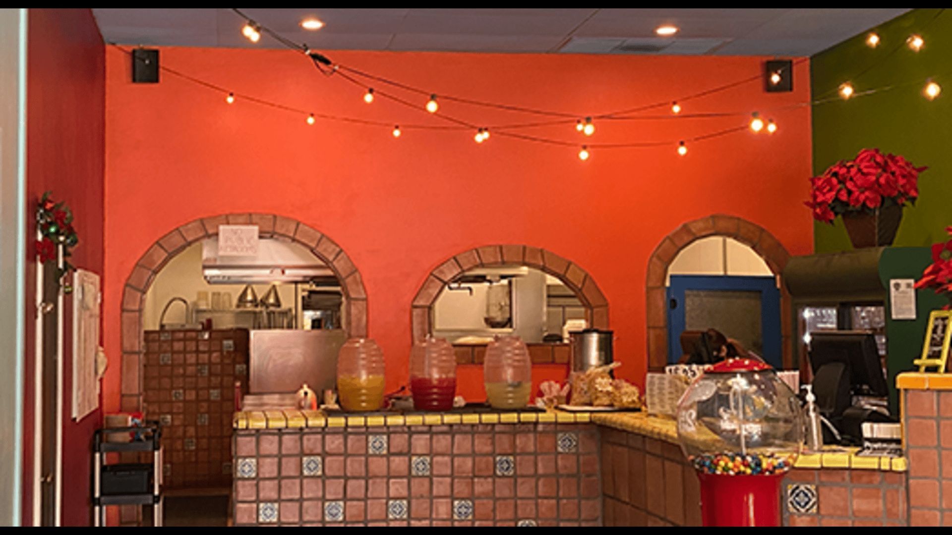 Mangos Cafe (Image via mangosmexicancafe.com)