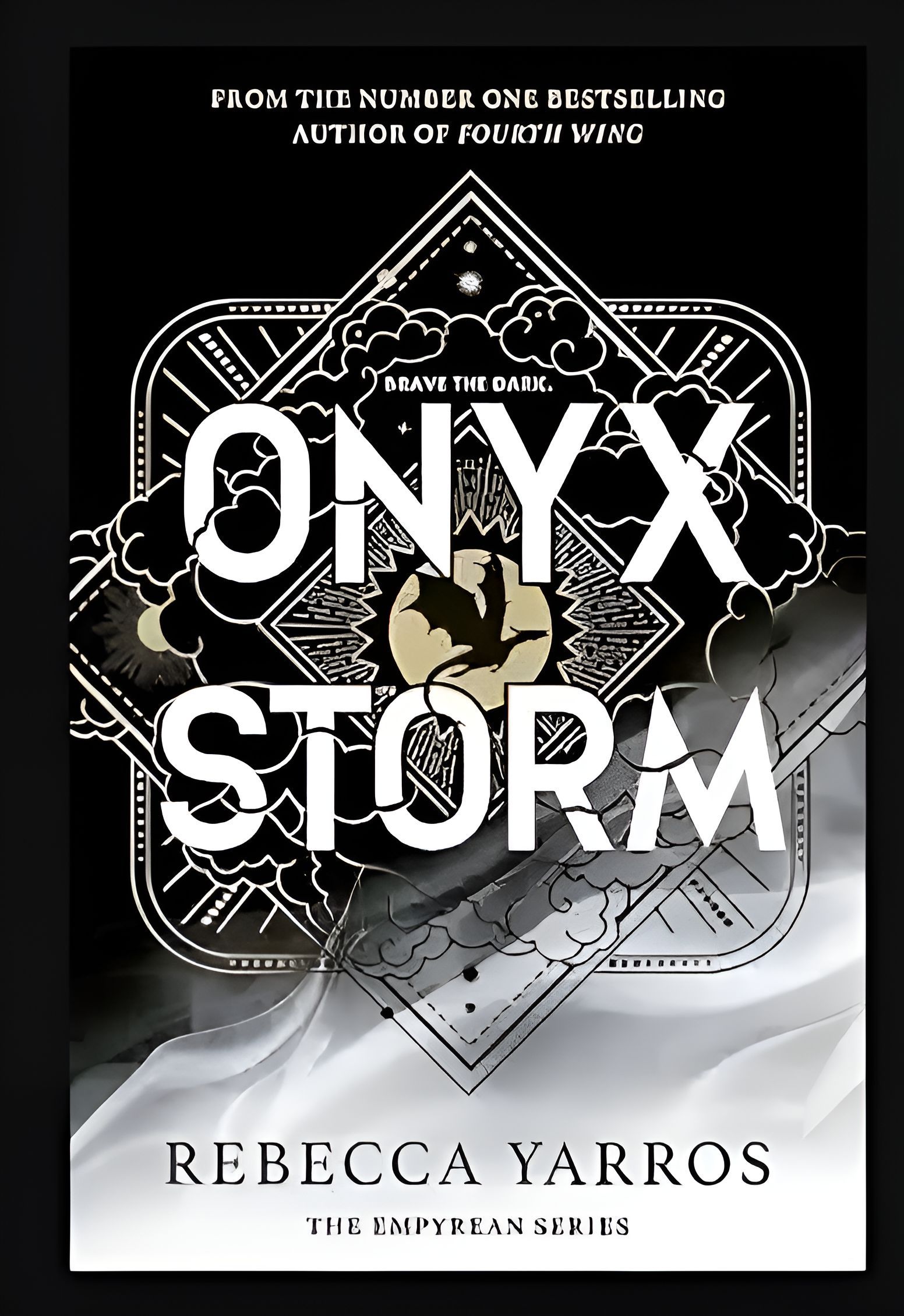 Onyx Storm by Rebecca Yarros ( image via storizen.com)