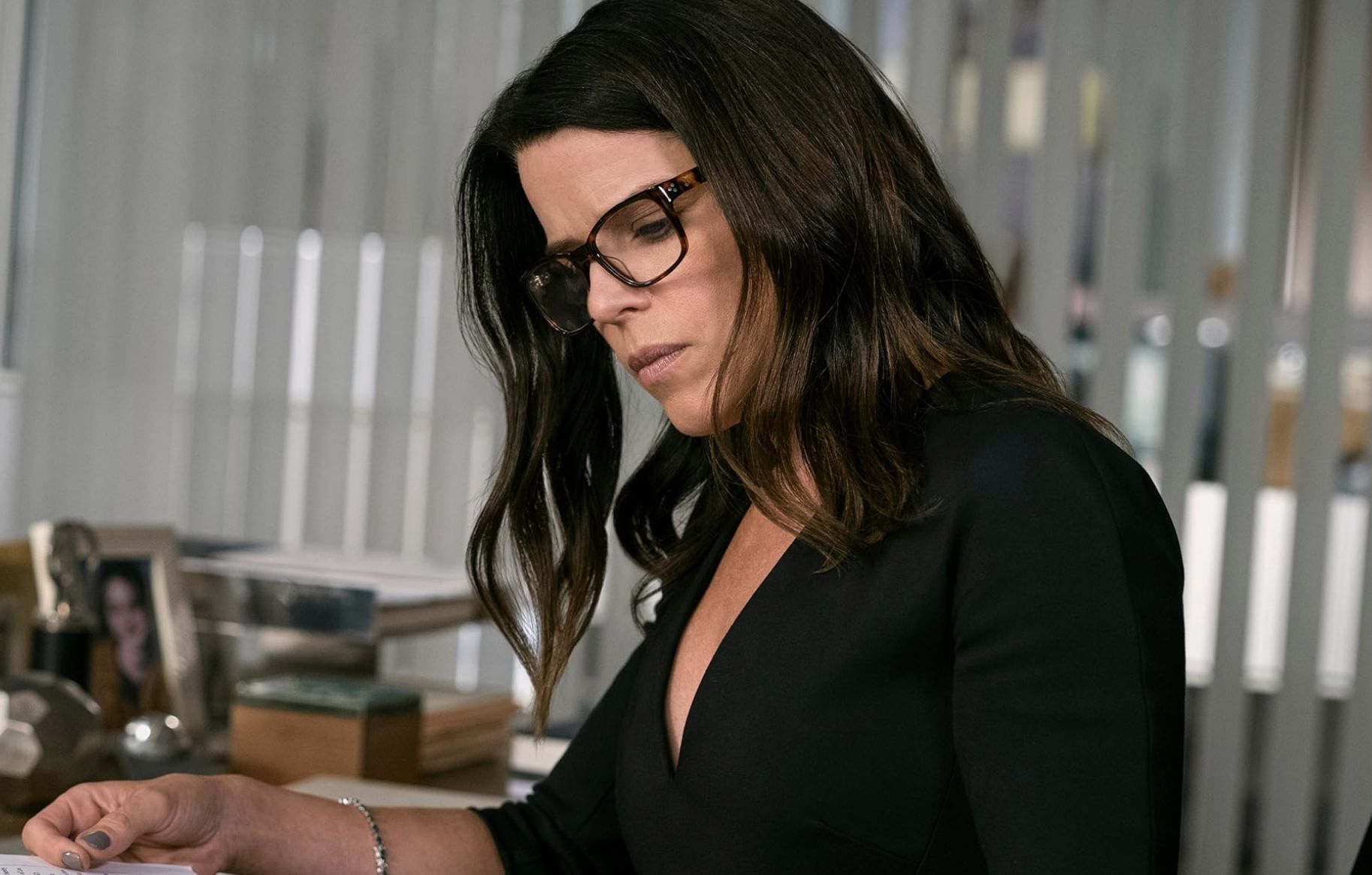 Neve Campbell will be bak in The Lincoln Lawyer Season 4 (Image via Netflix)