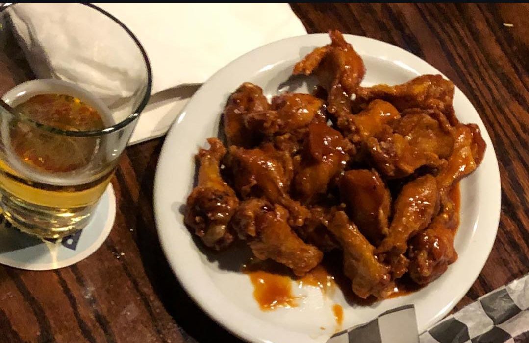 Wings from The Griffon. (Image via Instagram/@thegriffonpub)