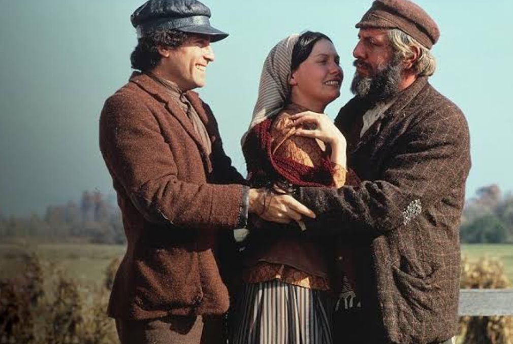 Fiddler on the Roof (1971) | Image Source: United Artists