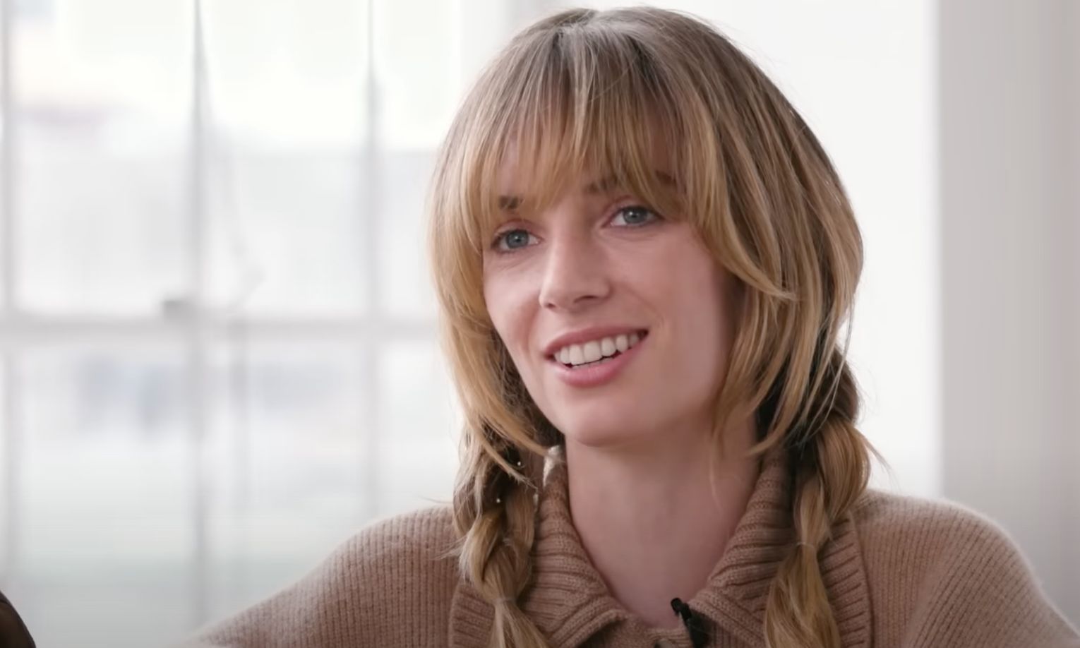 Maya Hawke (Image via YouTube/Variety)