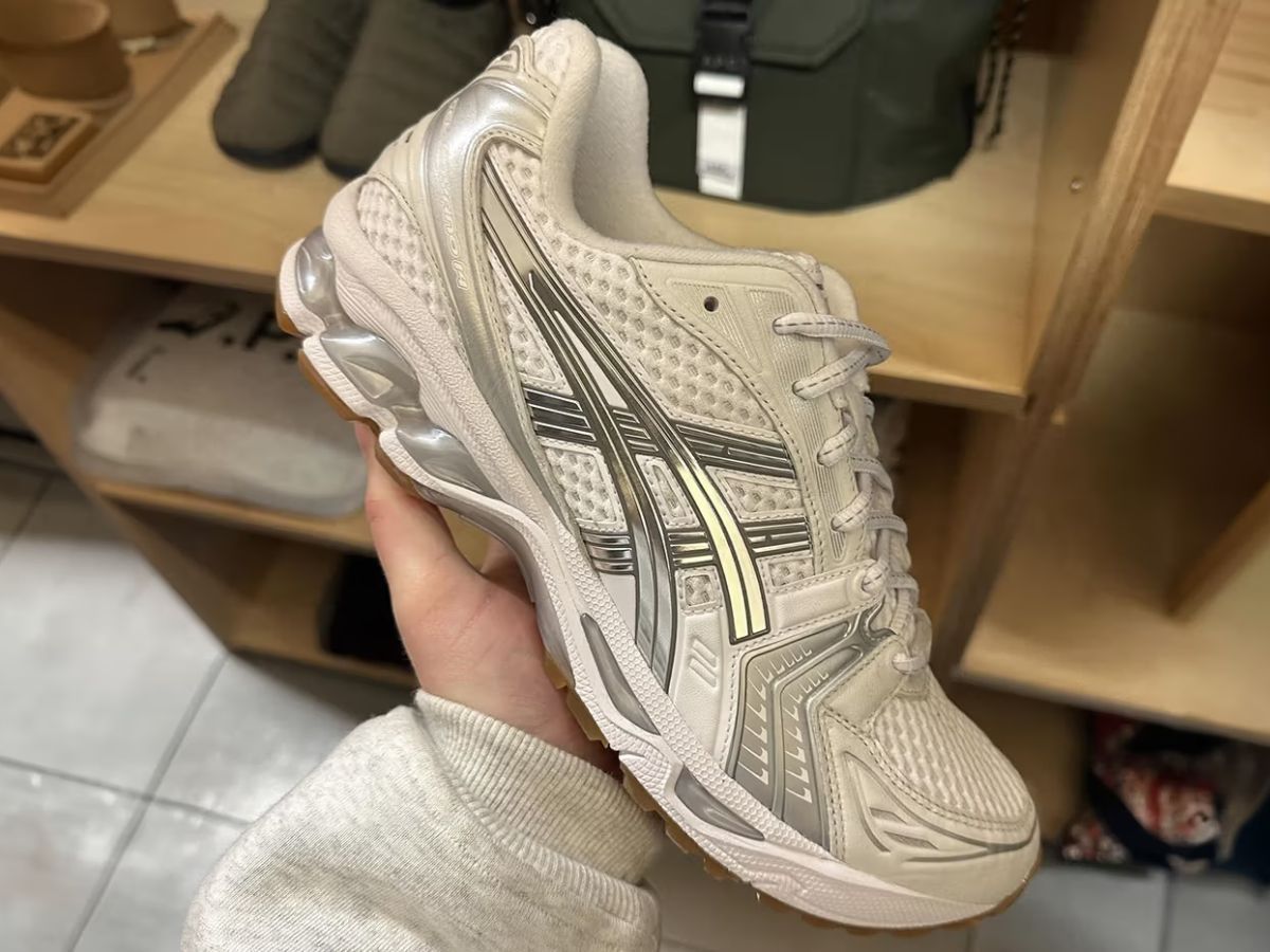 A.P.C. x ASICS GEL-KAYANO 14 (Image via Instagram)