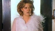 Drew Barrymore in Never Been Kissed | Image via Amazon Prime Video