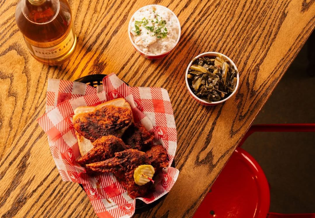 Fried Chicken served at Hattie&#039;s (Image via Instagram/@hattiebs)