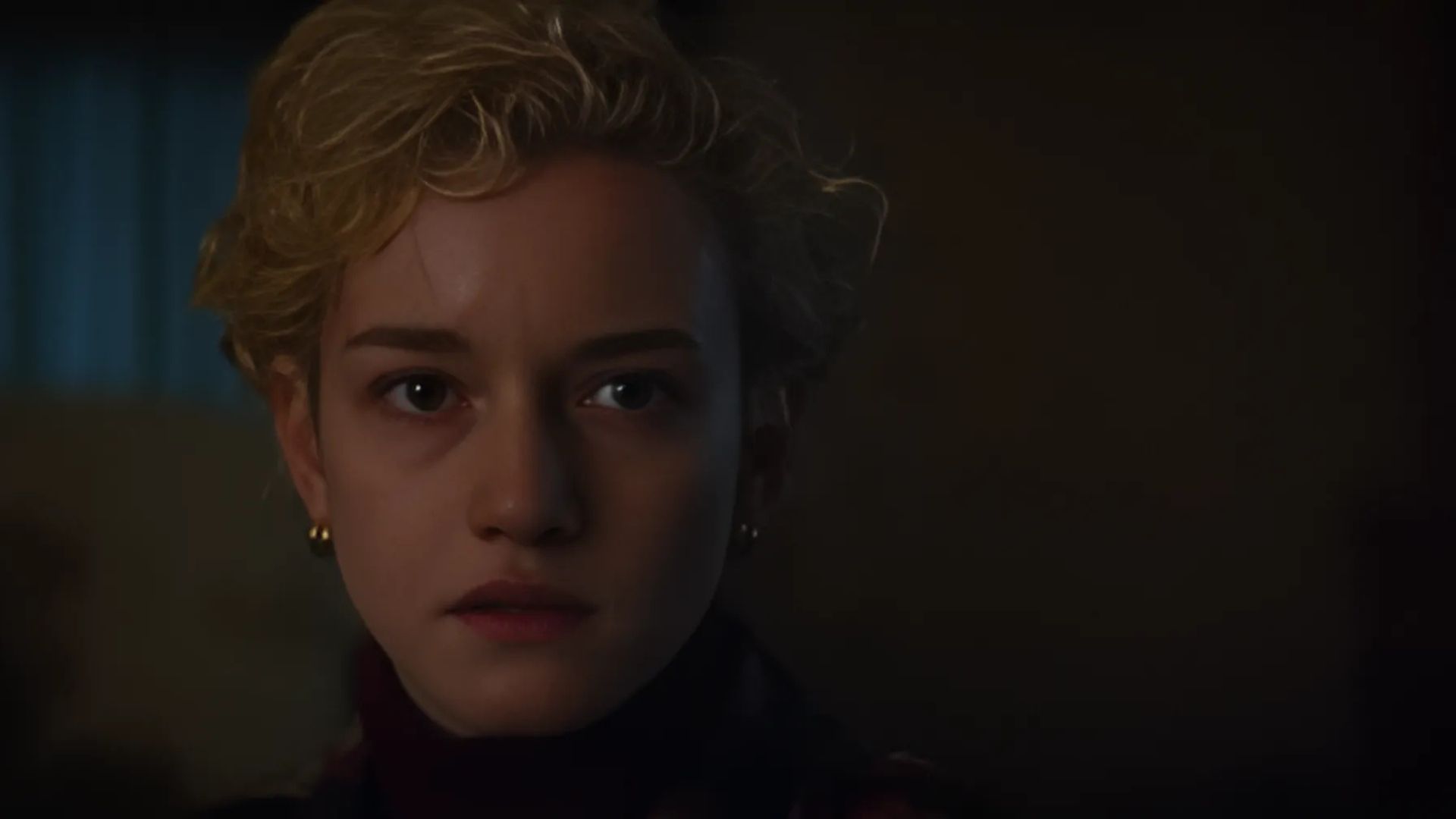 Julia Garner in the movie Wolf Man | Image source: Universal Pictures on YouTube