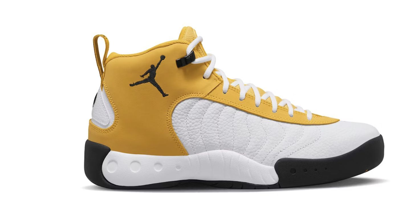 The yellow, white, and black colorway has a sophisticated finish. (Image via StockX)