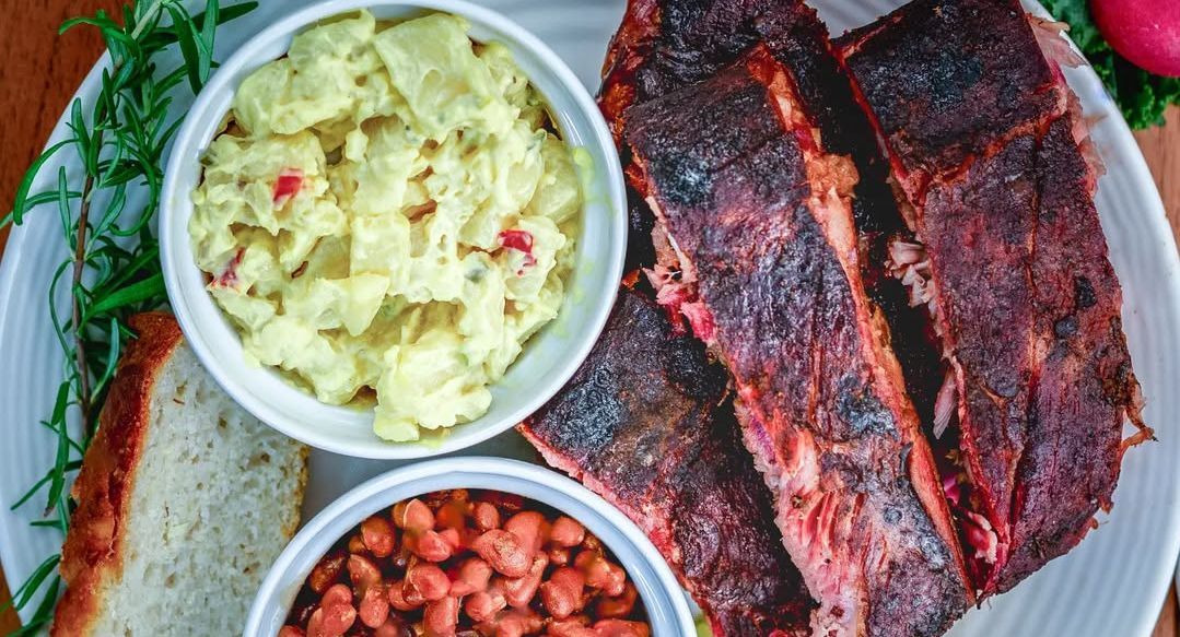 Rib Plate from Whitts Barbecue (Image via Instagram/@whittsbarbecue)