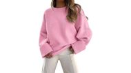 LOGENE Women's Oversized Crewneck Pullover (Image via Amazon)