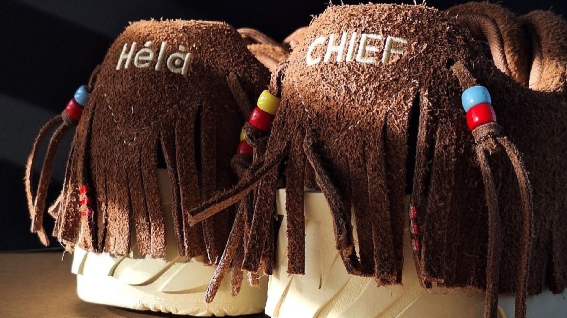 Brand detailing includes a bold white 'Hela Chief' print embossed on the heels (Image via Instagram/@antaphilippines)