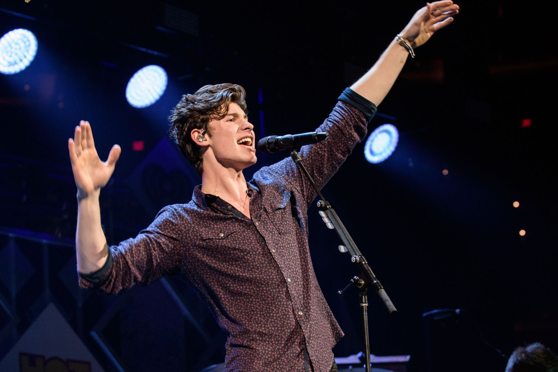 Shawn Mendes Performs at Hot 99.5&#039;s Jingle Ball 2018 in Washington, D.C. - Source: Getty