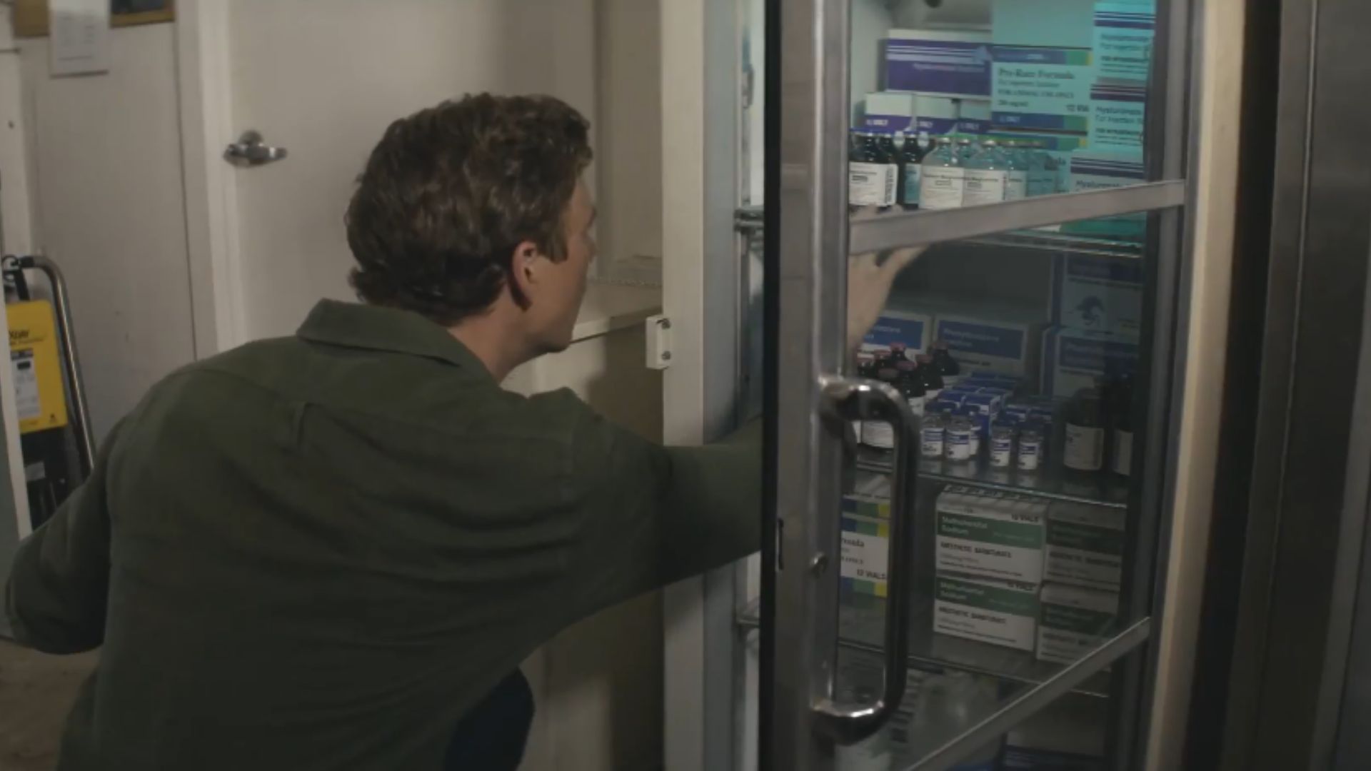 Dexter finds M99 (Image Source: Paramount+ Showtime)