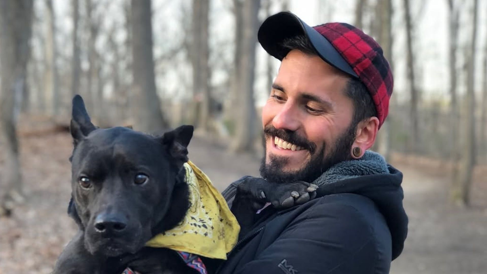 Lorenzo Buffa posing for a picture with his dog (Image via Instaragm/@cabinfruit)