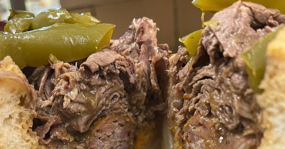 Italian beef from Bari Italian Subs. (Image via Instagram/@bari_italian_subs_chicago)