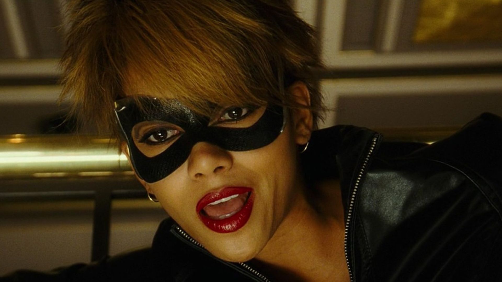 Catwoman (2004) | Image Via: Warner Bros. Pictures