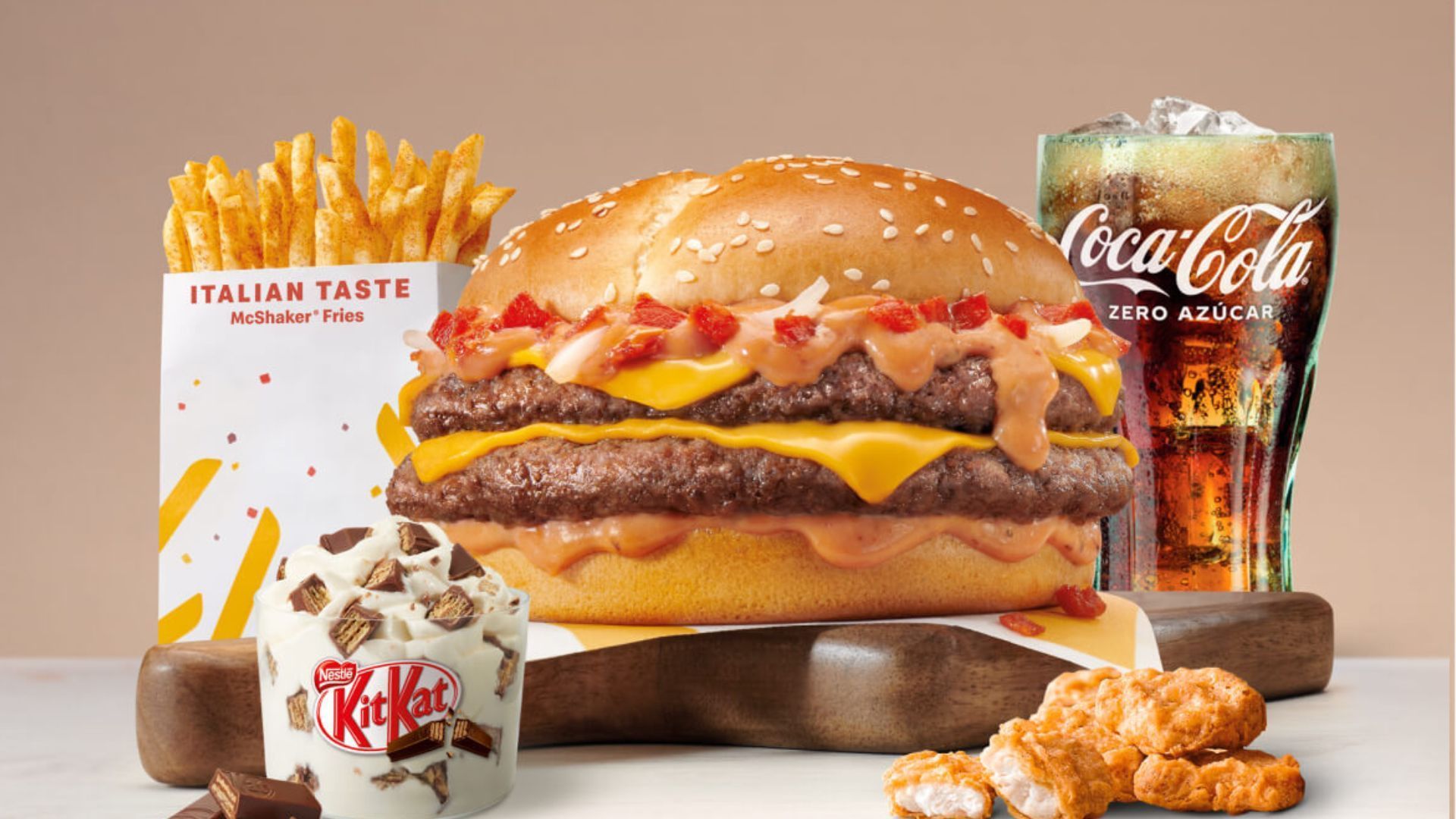 McExtreme Tutti Pepperoni Burger (Image via McDonald&#039;s Spain)