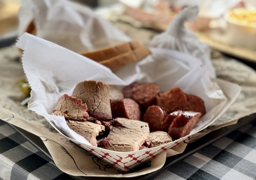 Brisket and Smoked sausages (Image via Instagram/@bigdaddykreativ)