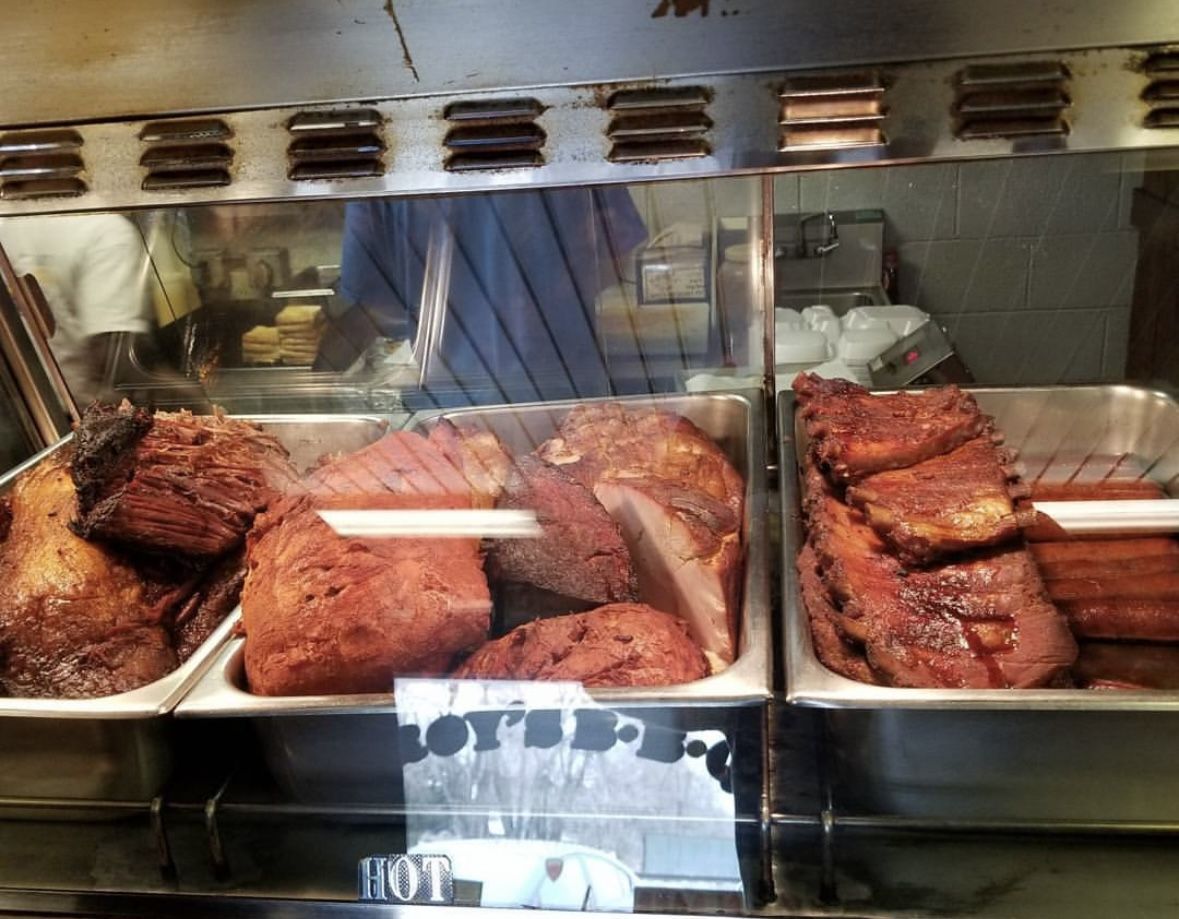 Smoked BBQ ribs, briskets and sausage links (Image via Instagram/@spearman.micheal)