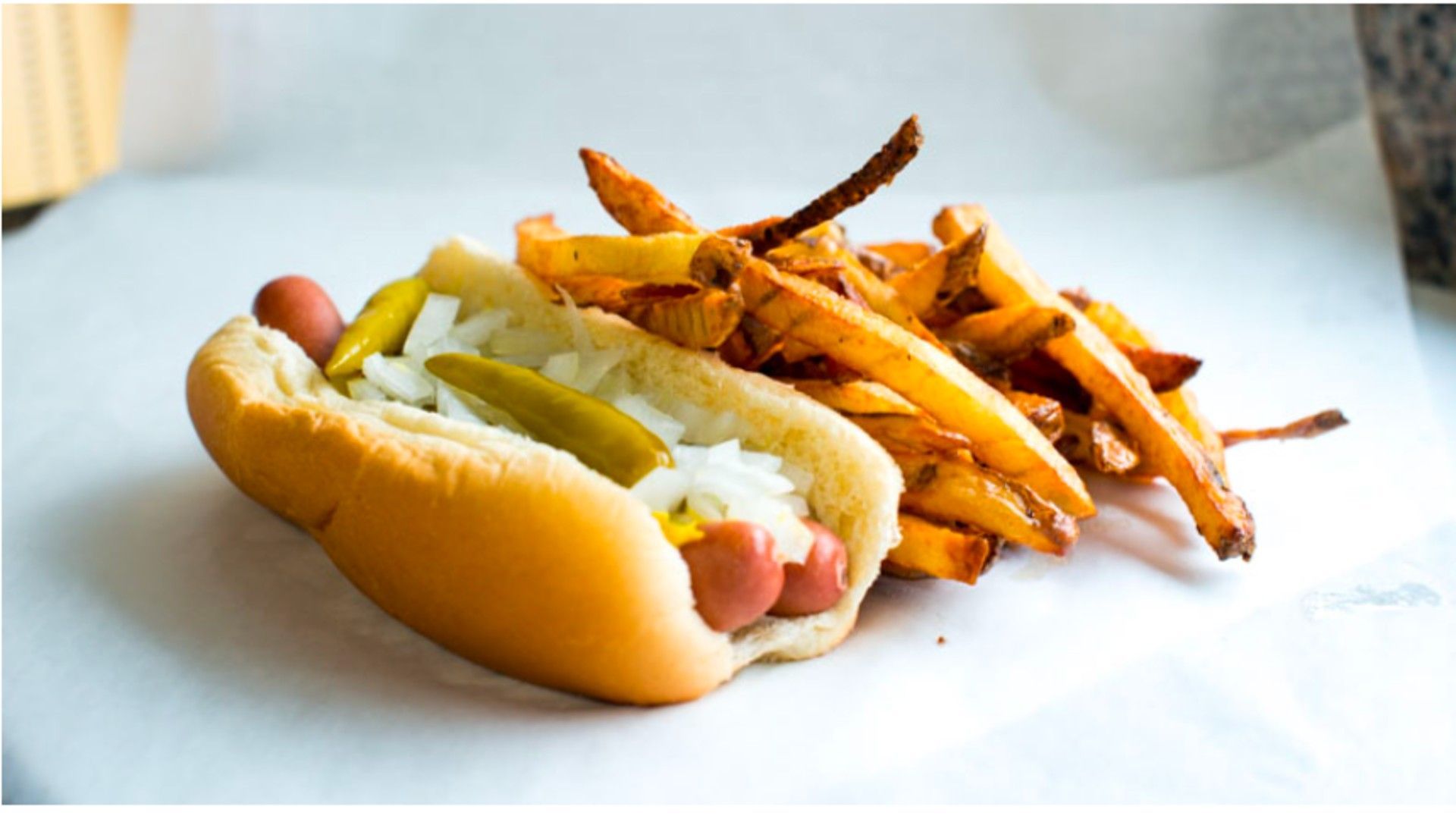 Hotdogs and Fries from Redhot Ranch (Image via Official Webiste/@redhotranchchicago.com)