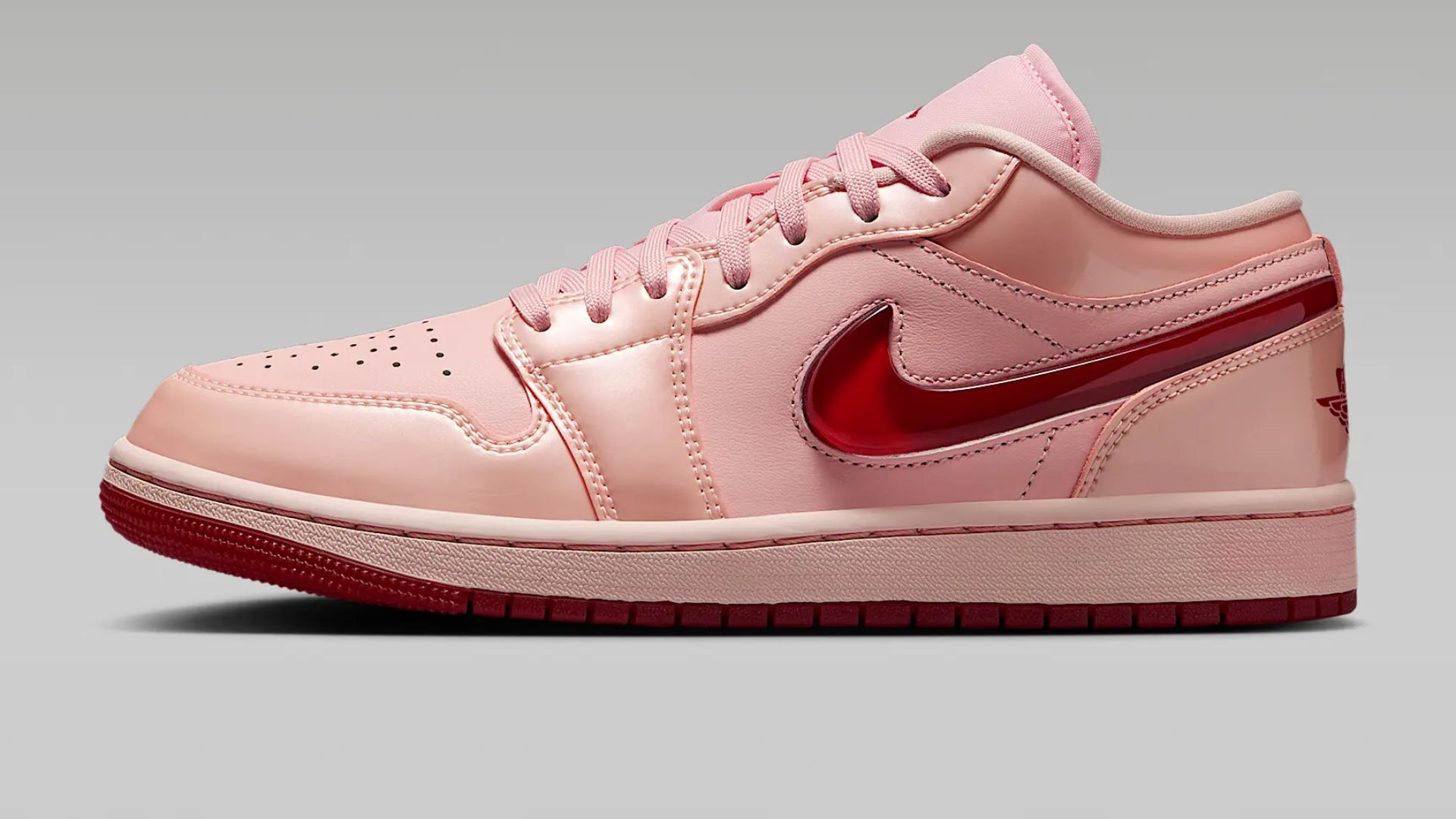 Air Jordan 1 Low SE Women&#039;s Shoes &#039;Washed Coral/Washed Coral/Gym Red&#039; (Image via Nike)