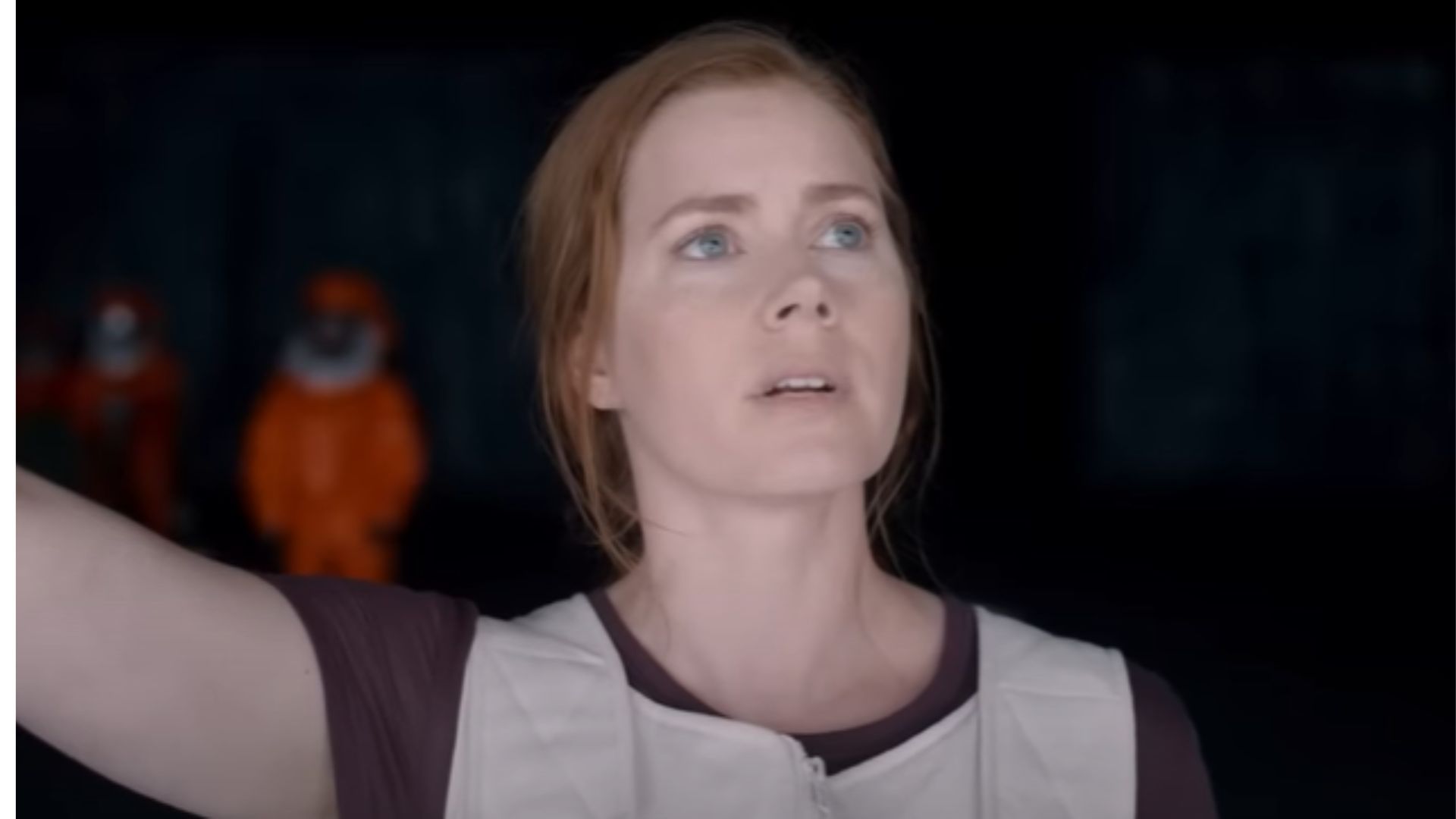 Amy Adams in Arrival| Image via Paramount Pictures