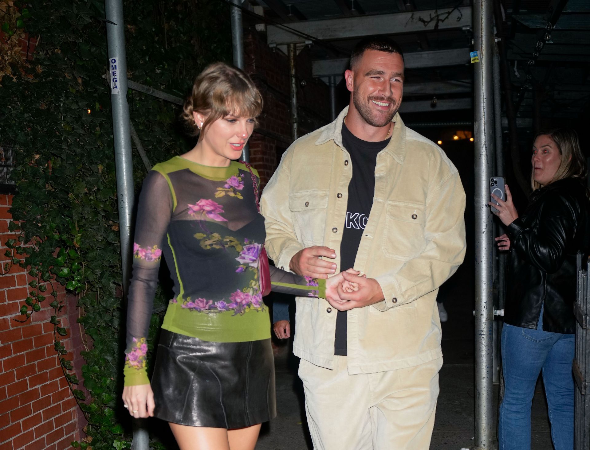 Taylor Swift and Travis Kelce (Image via Getty/Gotham)