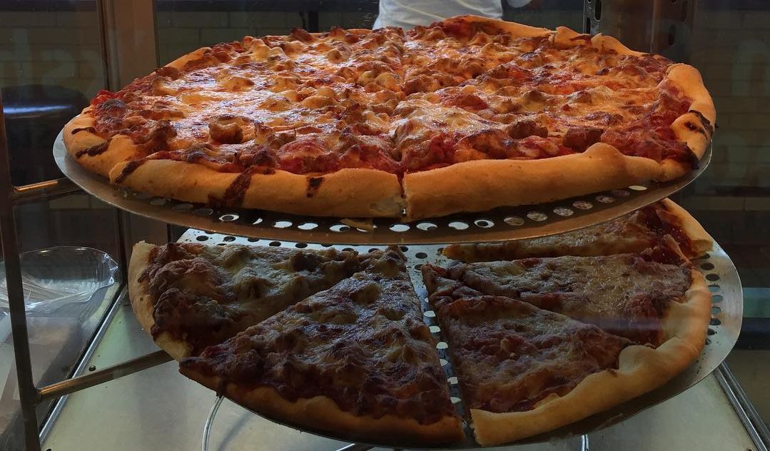 Pizza from Romas Italian Beef &amp; Sausage. (Image via Instagram/@romaschicago)