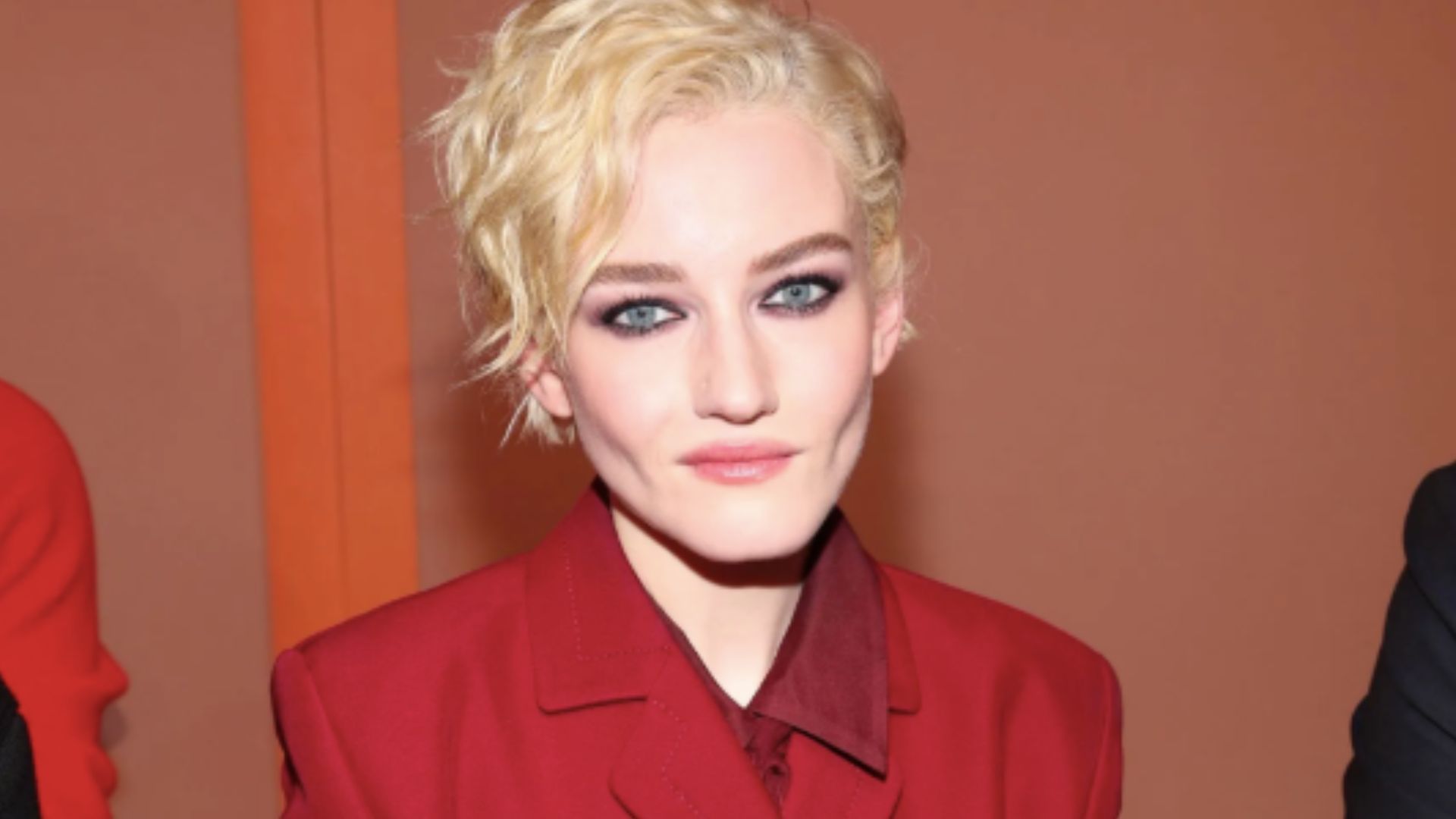 Julia Garner (Image via Getty)