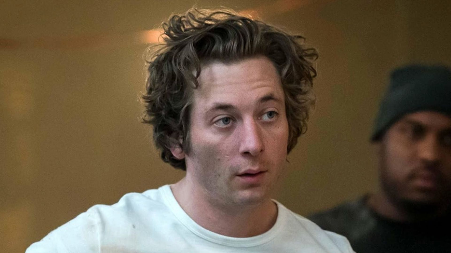 Fans of Jeremy Allen White want him to join the Wolverine cast as the lead (Image via Hulu)