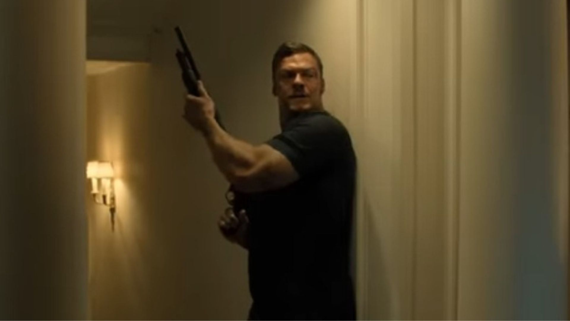 Jack Reacher kills Duke after he refuses to give information on Teresa (Image Via YouTube/Prime Video)