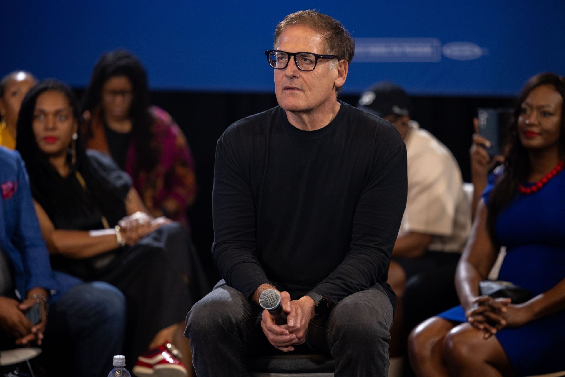 Mark Cuban answers questions as part of the Harris-Walz campaign in Georgia - Source: Getty