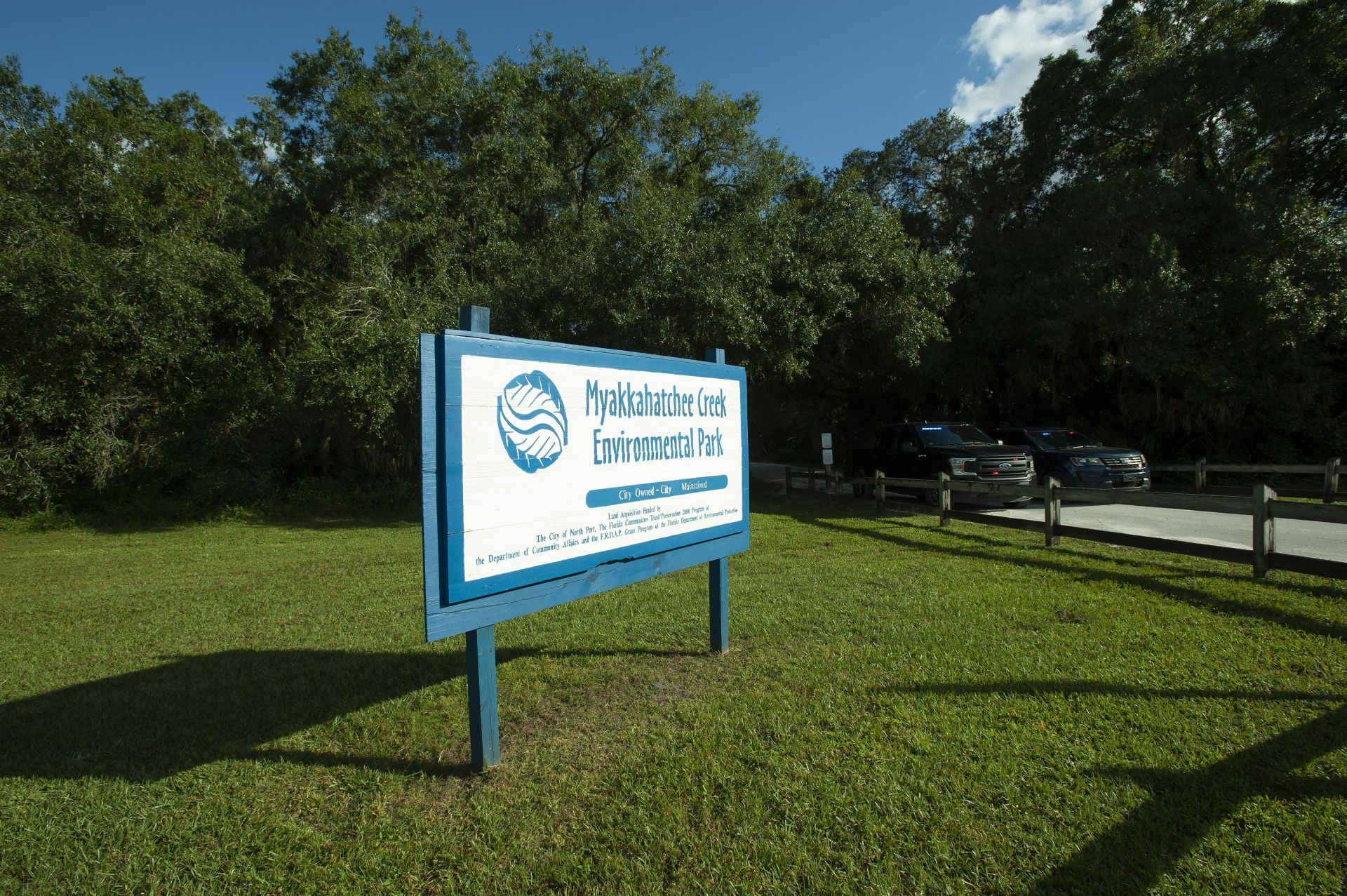 The entrance to the Myakkahatchee Creek Environmental Park in North Port, Florida, where Brian Laundrie&#039;s remains were found. (Image via Getty)