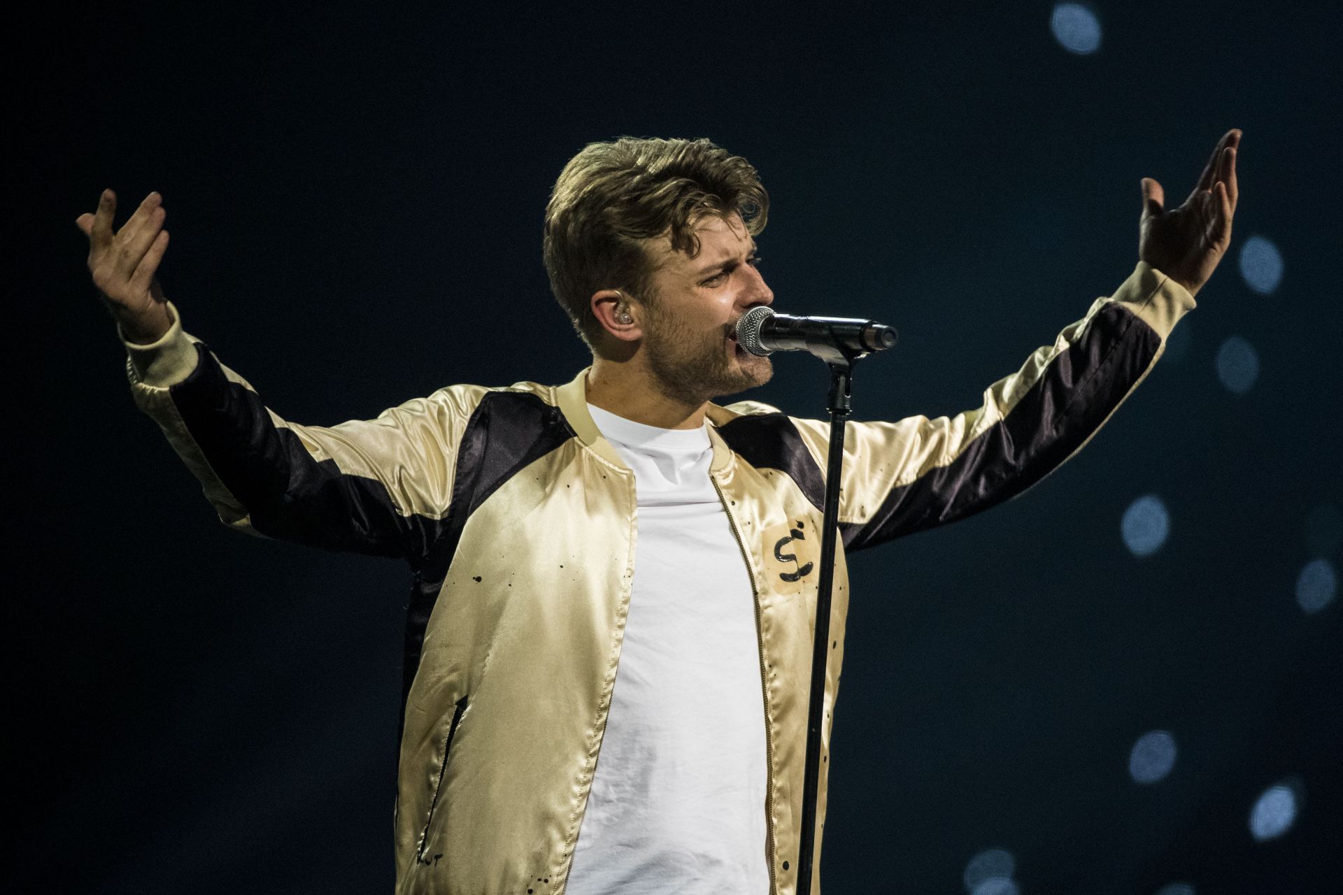 Swedish singer Sandro Cavazza performs live on stage during an Avicii tribute concert to raise awareness for mental health at Friends Area on December 5, 2019 in Stockholm, Sweden. (Photo by Michael Campanella/Redferns)