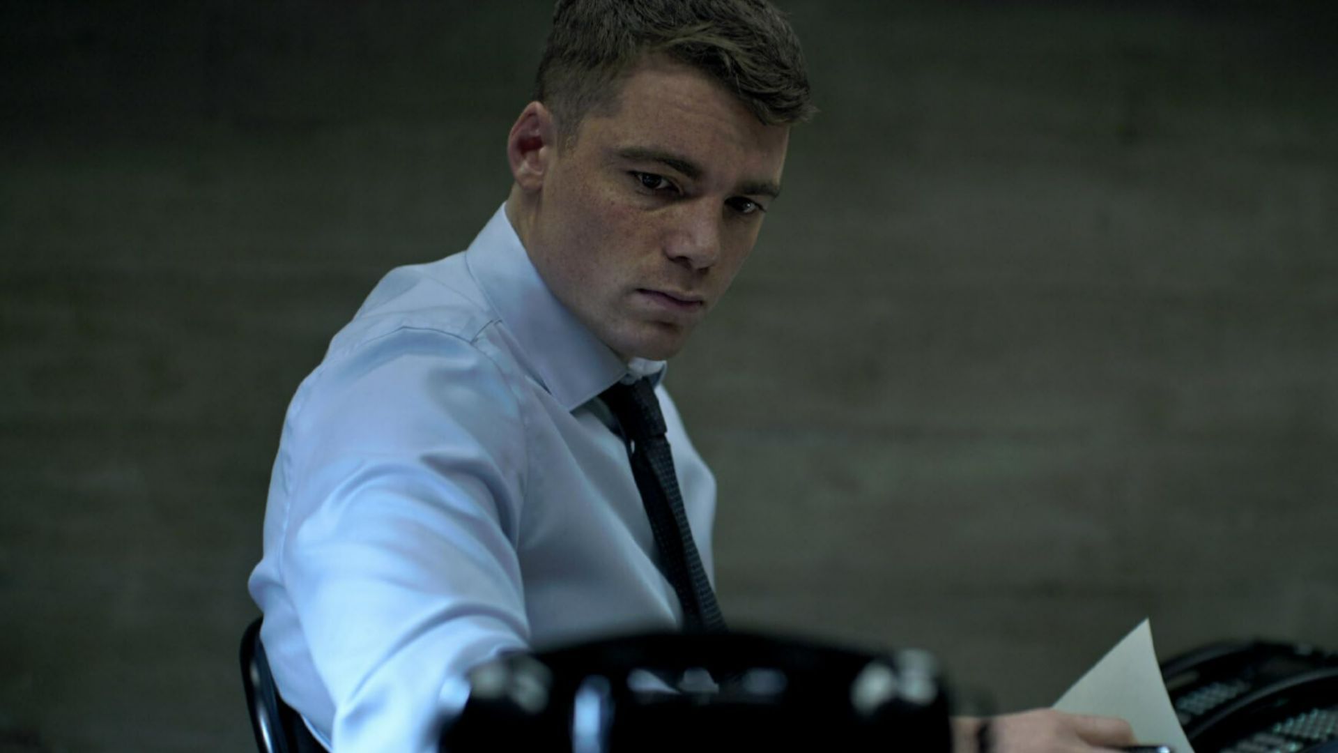 Gabriel Basso in The Night Agent (Image via Netflix)