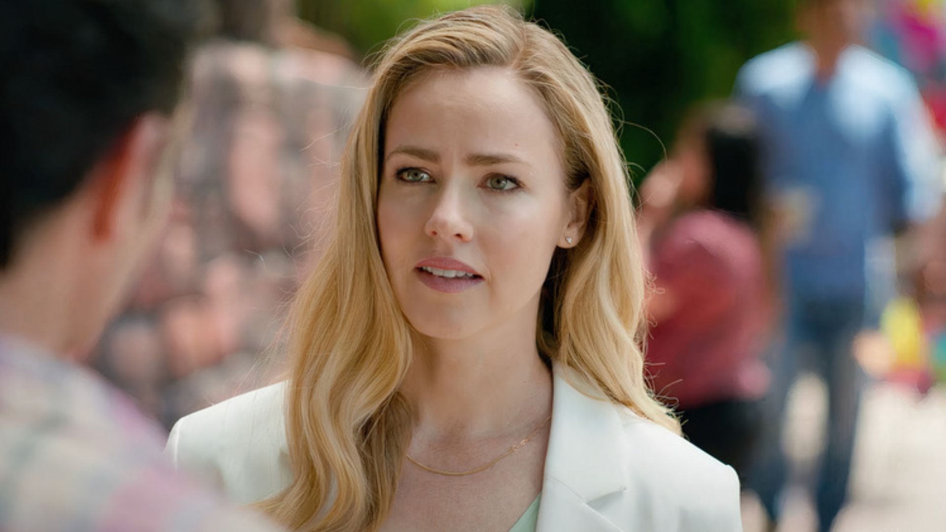 Amanda Schull as Katrina Bennett | Image via Netflix