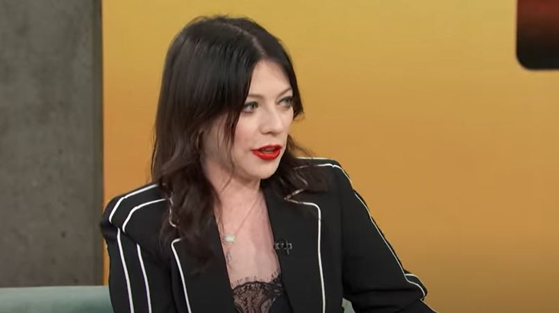 Late Gossip Girl star Michelle Trachtenberg on Access Hollywood | Image source: YouTube/Access Hollywood