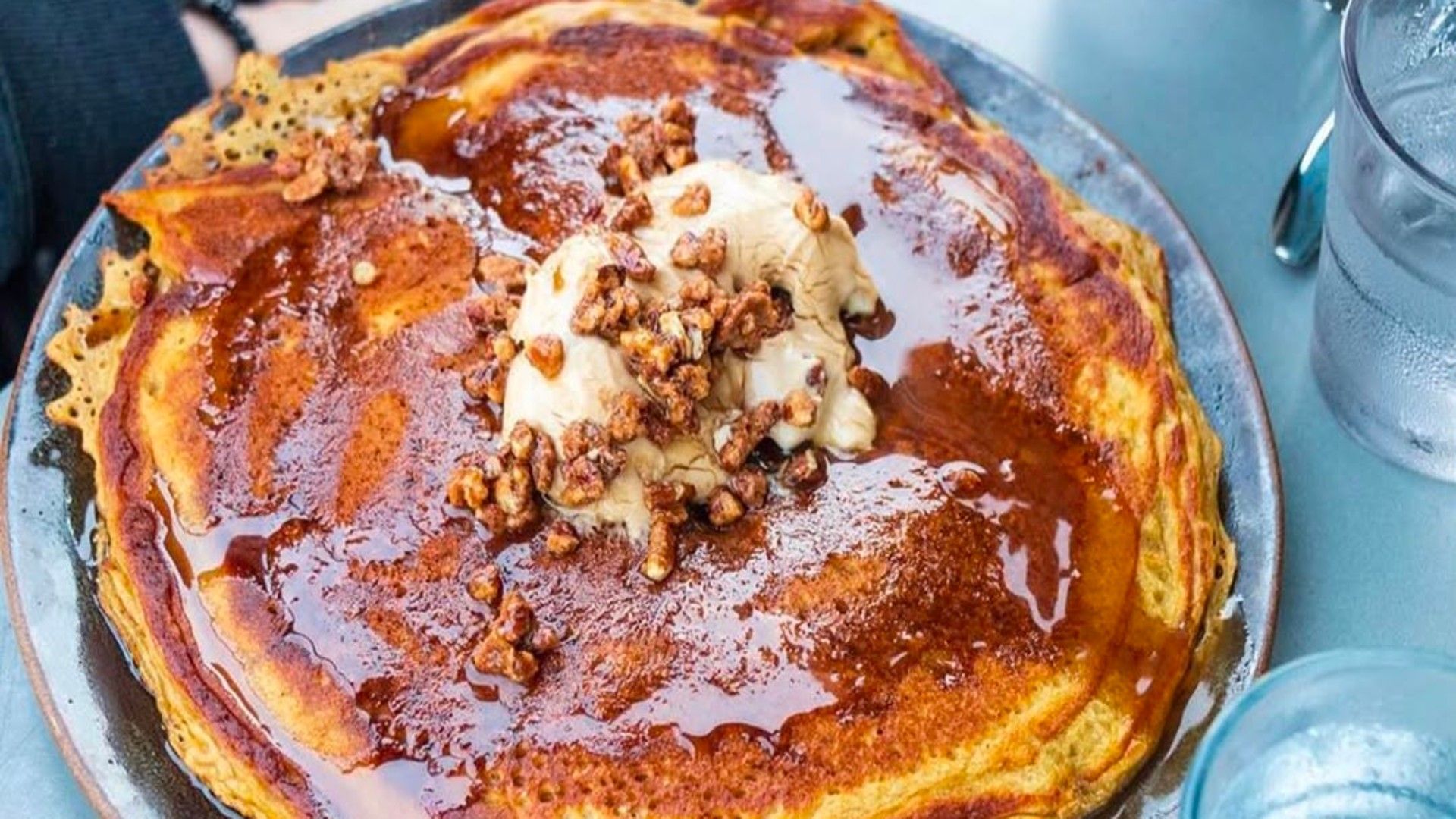 Pancakes from Bear Cat (Image via Instagram/@bearcatnola)