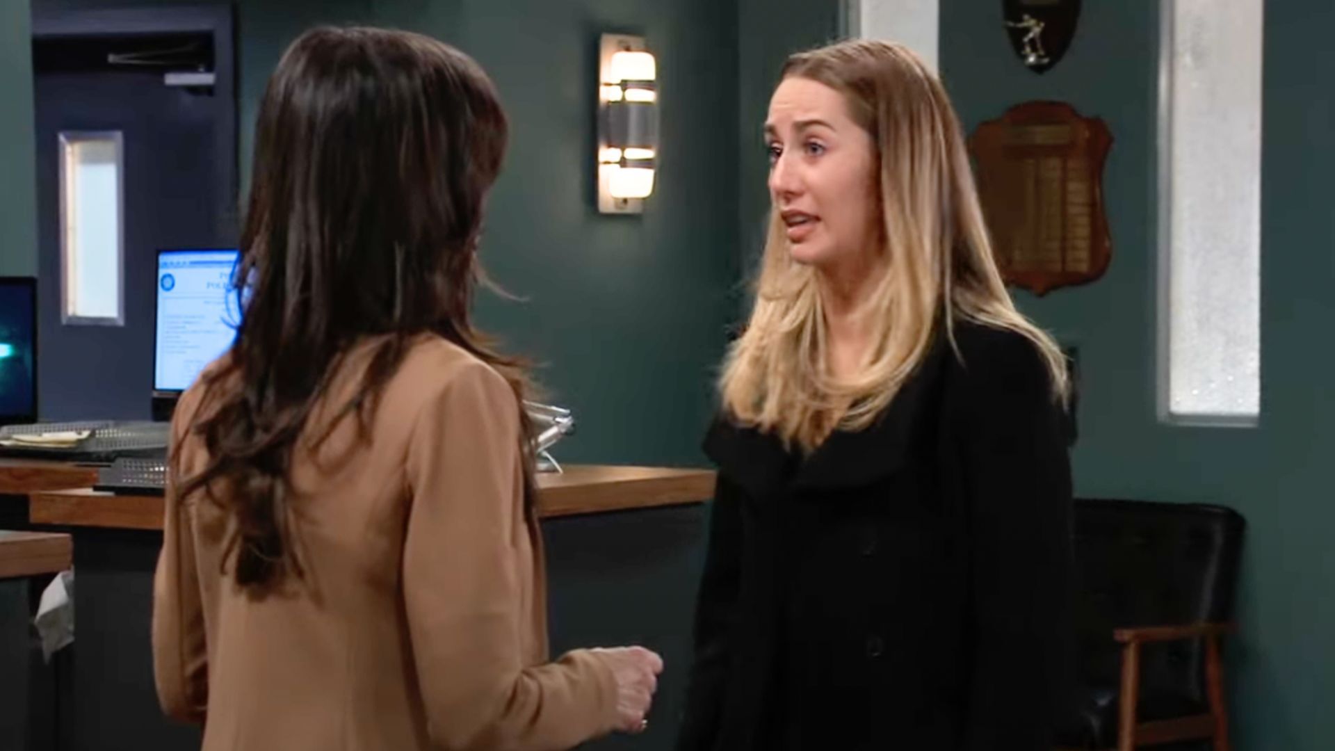 Anna wonders what Josslyn knows on General Hospital | Image: ABC