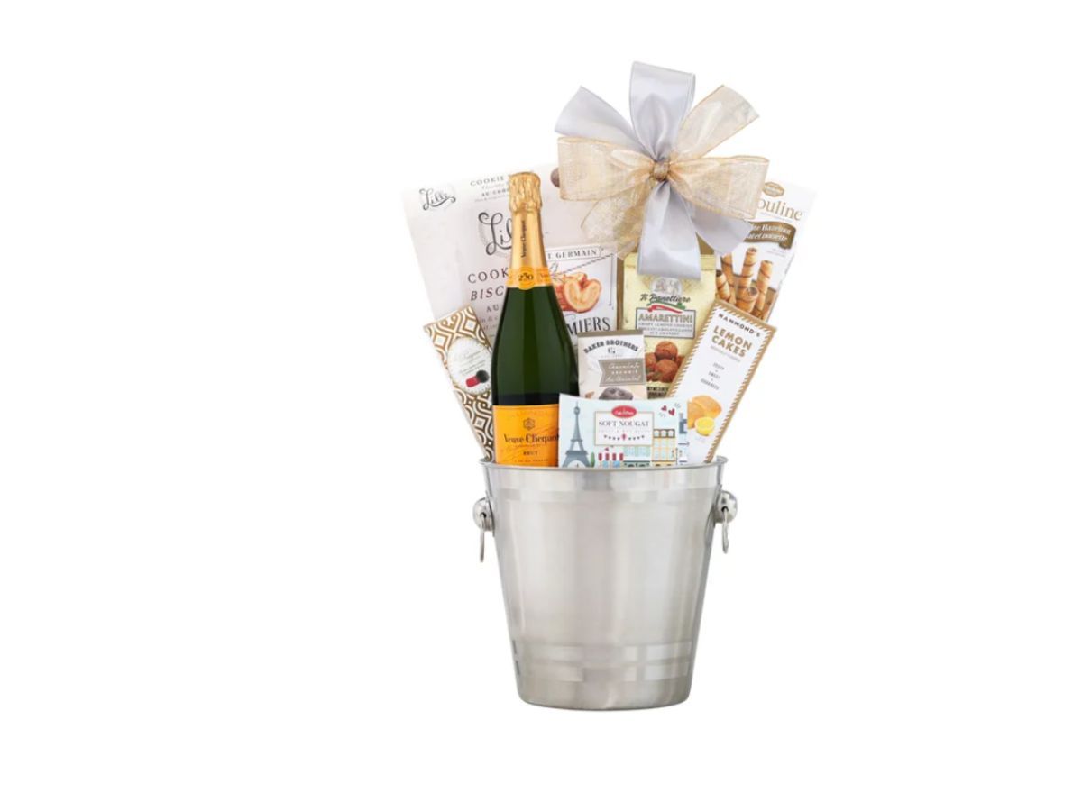 Veuve Clicquot Champagne Gift Basket (Image via Costco)