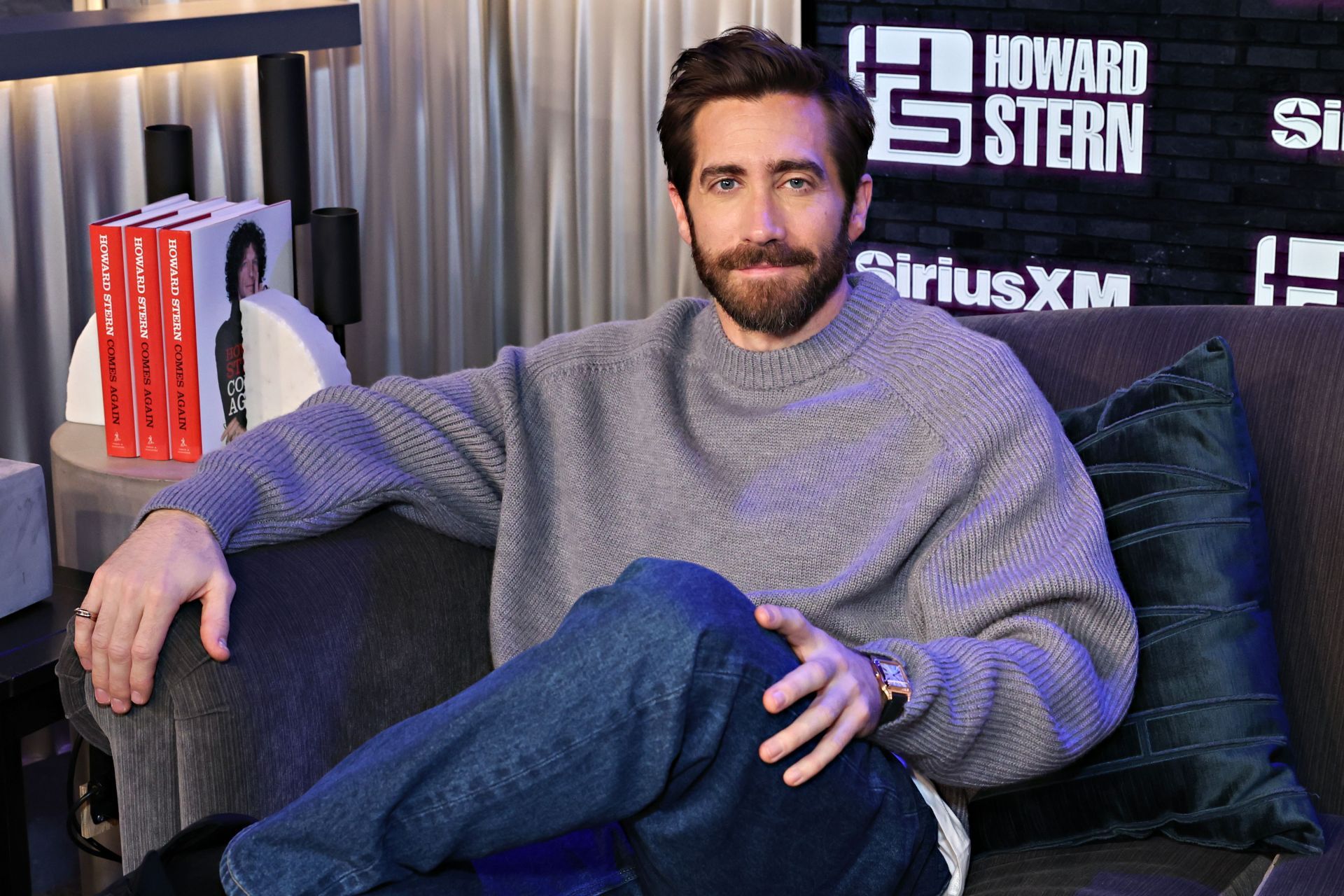 Jake Gyllenhaal Visits SiriusXM&#039;s &#039;The Howard Stern Show&#039;. Image via Getty.