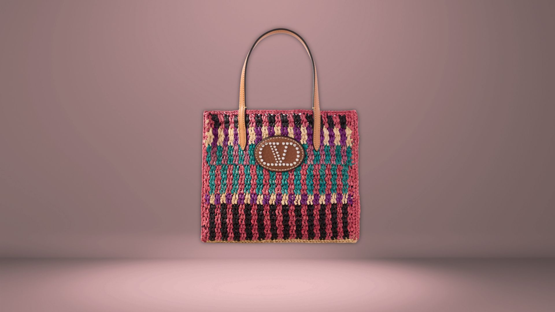 Woven Raffia handbag trend (Image via Net-A-Porter)